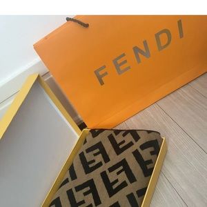 Fendi scarf 100% real wool
